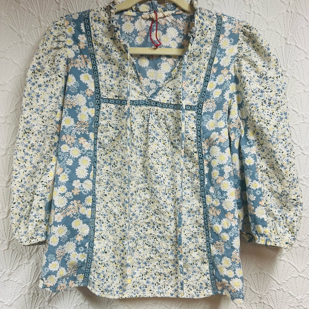 Solitaire Medium Floral Peasant Top